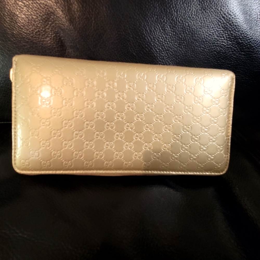 Authentic Gucci Gold Micro Guccissima Zip Around Wallet